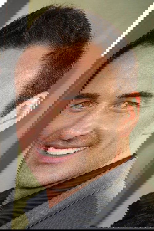 Julian McMahon